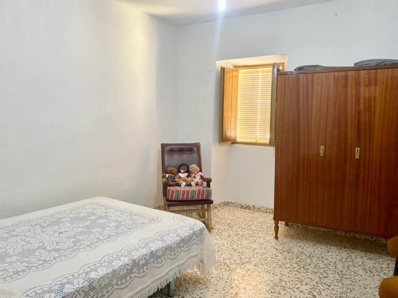 4 soveværelse Byhus til salg i Alhama de Granada med garage - € 89.000 (Ref: 6569542)