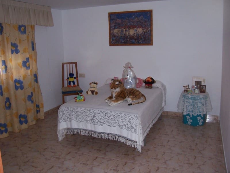 4 soveværelse Byhus til salg i Arenas del Rey - € 99.000 (Ref: 679289)