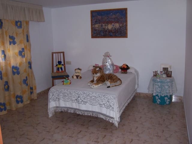 4 soveværelse Byhus til salg i Arenas del Rey - € 99.000 (Ref: 679289)