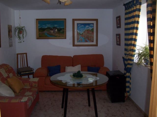 4 soveværelse Byhus til salg i Arenas del Rey - € 99.000 (Ref: 679289)