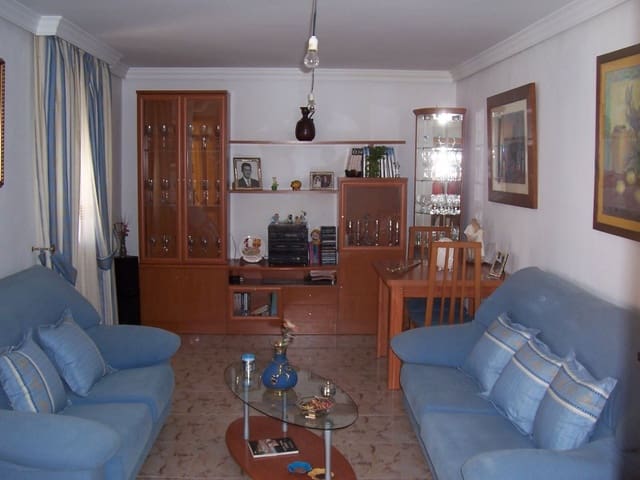 4 soveværelse Byhus til salg i Arenas del Rey - € 99.000 (Ref: 679289)