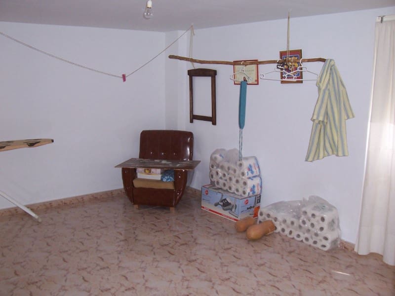 4 soveværelse Byhus til salg i Arenas del Rey - € 99.000 (Ref: 679289)