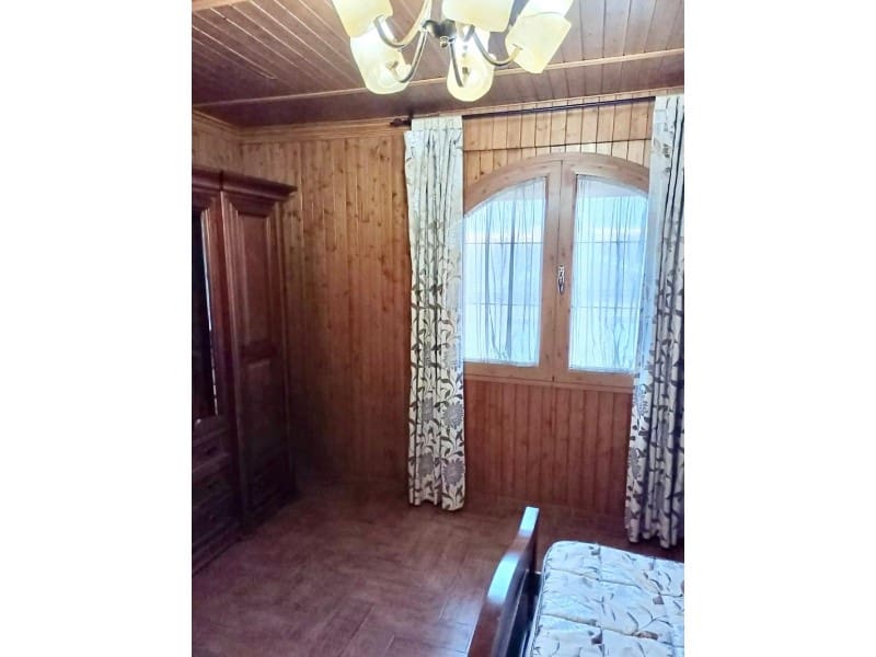 4 soveværelse Byhus til salg i Huetor Tajar med swimmingpool garage - € 295.000 (Ref: 6917579)