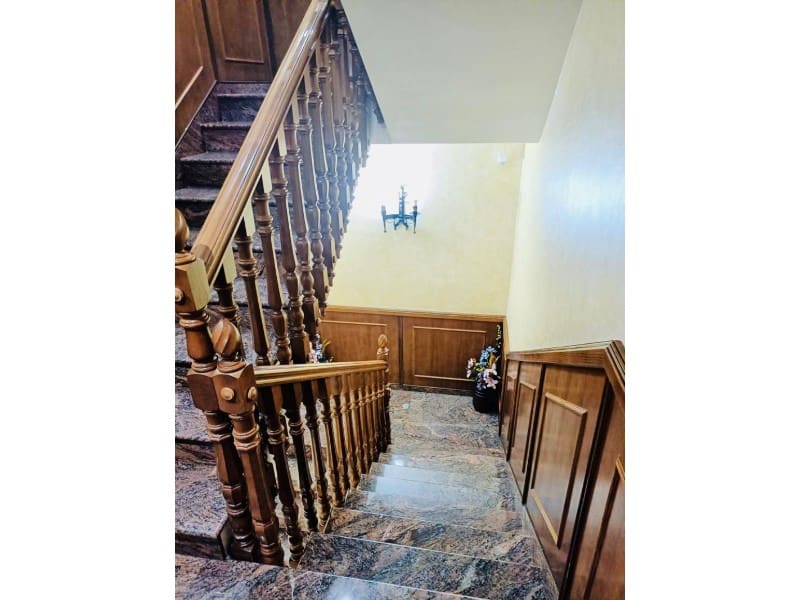 4 soveværelse Byhus til salg i Huetor Tajar med swimmingpool garage - € 295.000 (Ref: 6917579)