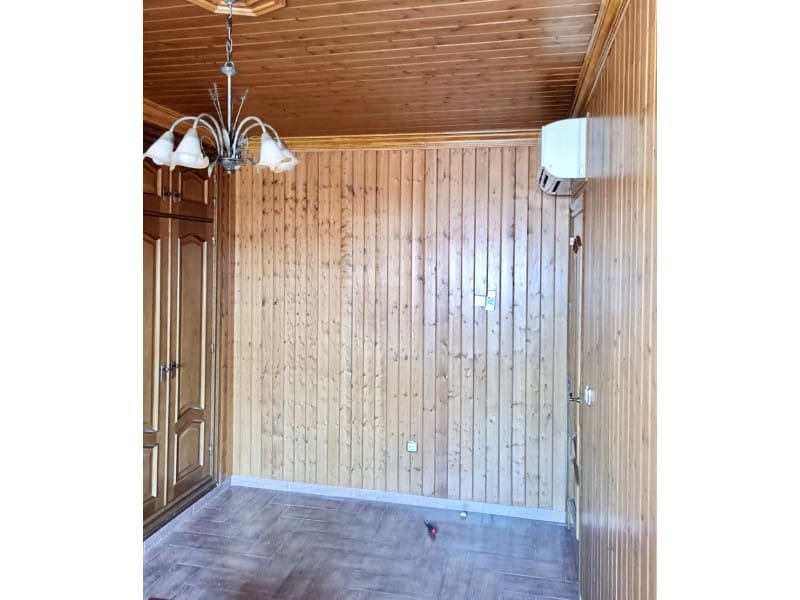 4 soveværelse Byhus til salg i Huetor Tajar med swimmingpool garage - € 295.000 (Ref: 6917579)