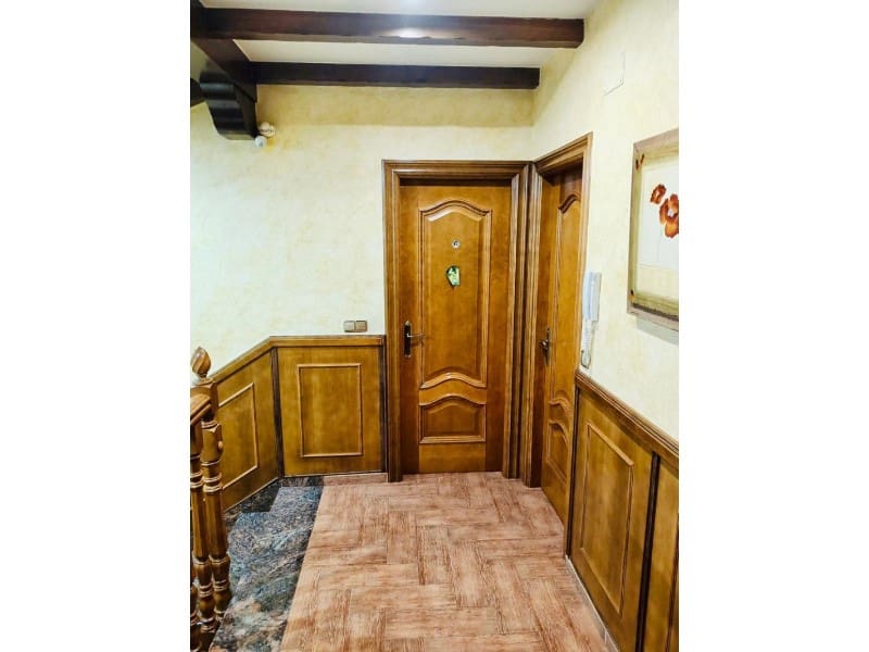 4 soveværelse Byhus til salg i Huetor Tajar med swimmingpool garage - € 295.000 (Ref: 6917579)