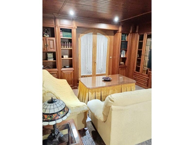 4 soveværelse Byhus til salg i Huetor Tajar med swimmingpool garage - € 295.000 (Ref: 6917579)