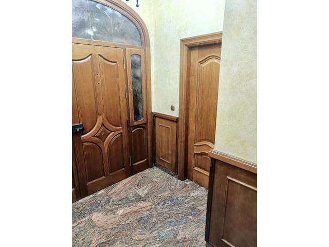 4 soveværelse Byhus til salg i Huétor Tájar med swimmingpool garage - € 295.000 (Ref: 6917579)