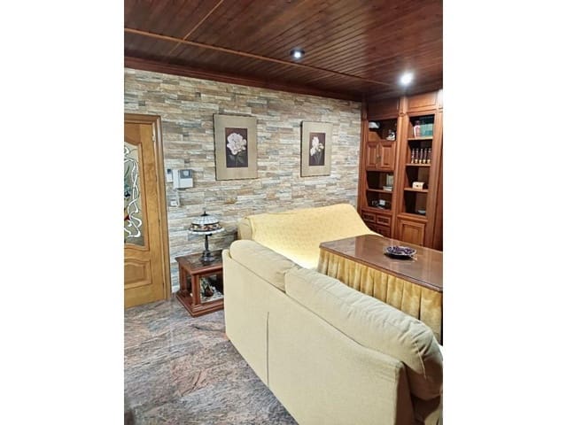 4 soveværelse Byhus til salg i Huétor Tájar med swimmingpool garage - € 295.000 (Ref: 6917579)