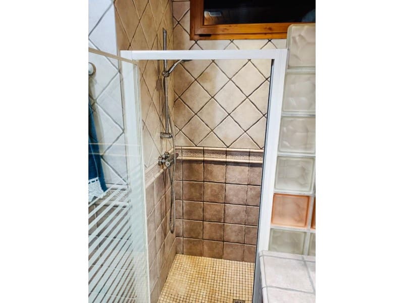 4 soveværelse Byhus til salg i Huetor Tajar med swimmingpool garage - € 295.000 (Ref: 6917579)