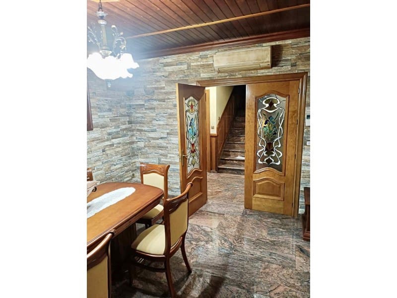 4 soveværelse Byhus til salg i Huetor Tajar med swimmingpool garage - € 295.000 (Ref: 6917579)