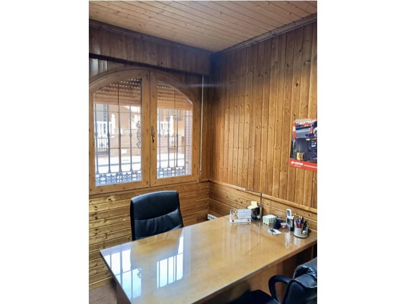 4 soveværelse Byhus til salg i Huetor Tajar med swimmingpool garage - € 295.000 (Ref: 6917579)