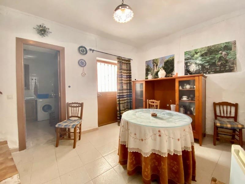 6 soveværelse Byhus til salg i Cacin med garage - € 90.000 (Ref: 6950925)