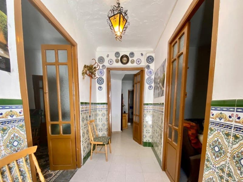 6 soveværelse Byhus til salg i Cacin med garage - € 90.000 (Ref: 6950925)