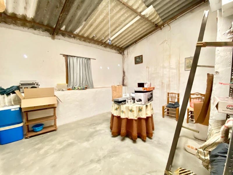 6 soveværelse Byhus til salg i Cacin med garage - € 90.000 (Ref: 6950925)