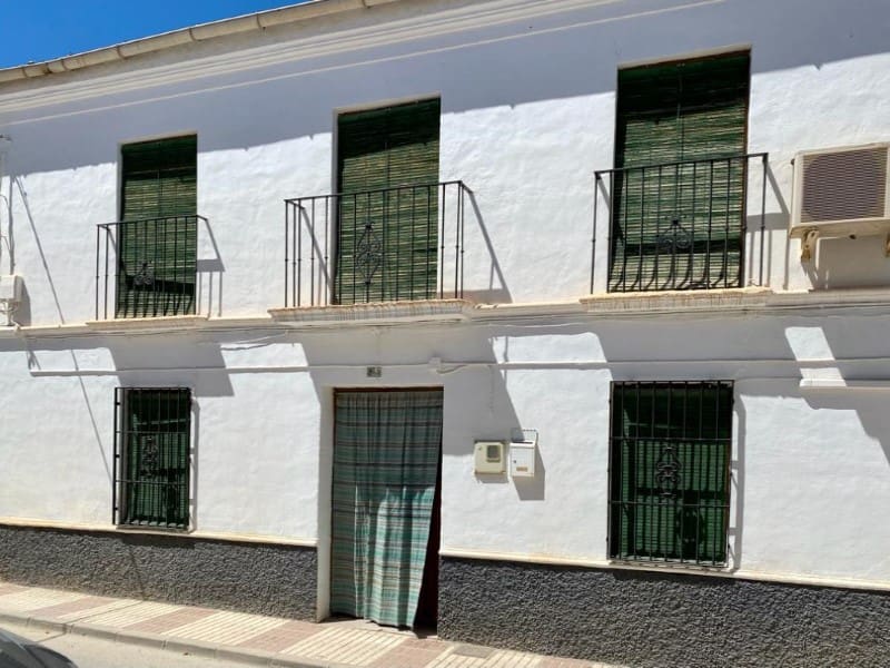 6 soveværelse Byhus til salg i Cacin med garage - € 90.000 (Ref: 6950925)