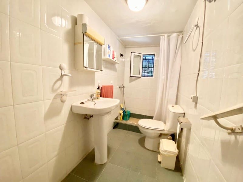 6 soveværelse Byhus til salg i Cacin med garage - € 90.000 (Ref: 6950925)