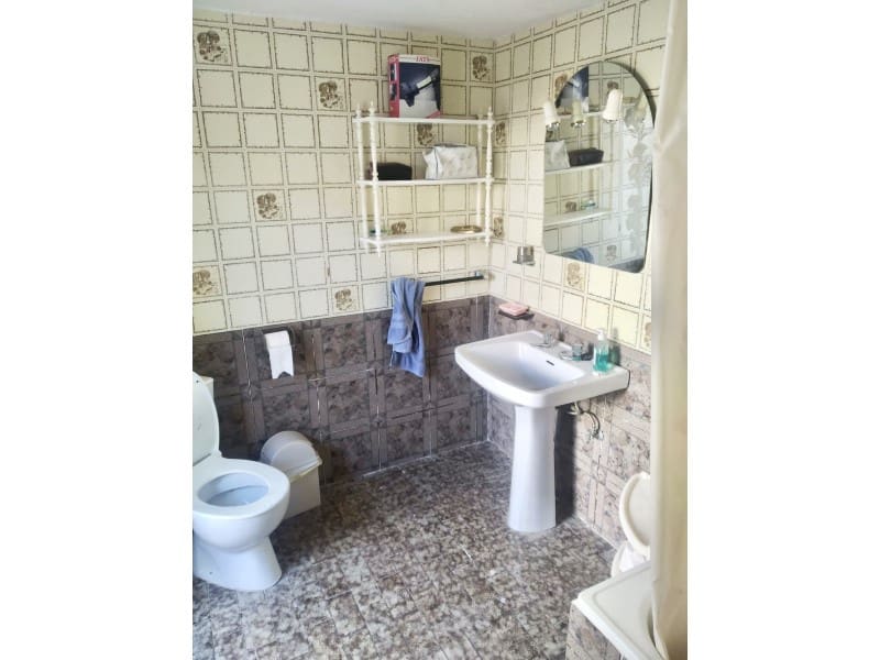 6 soveværelse Byhus til salg i Cacin med garage - € 90.000 (Ref: 6950925)