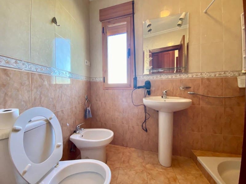 5 bedroom Townhouse for sale in Alhama de Granada - € 99,000 (Ref: 7037697)