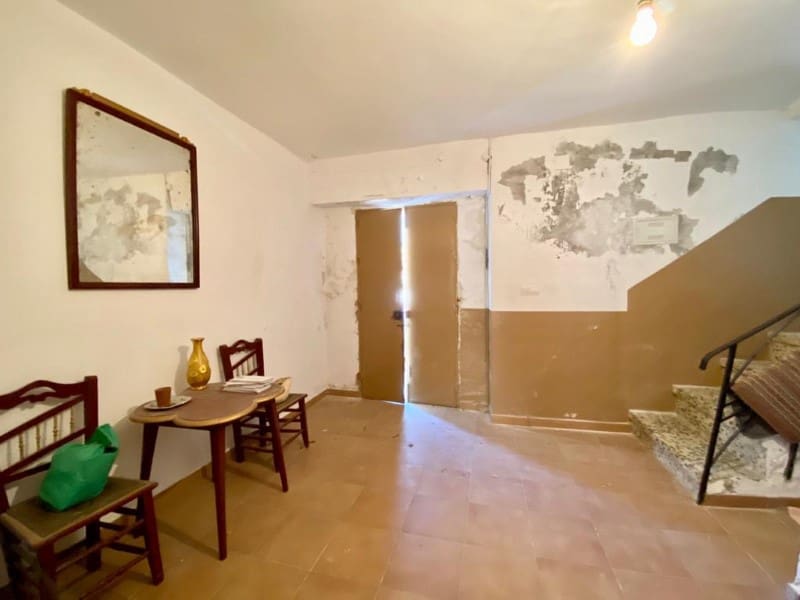 6 soveværelse Byhus til salg i Alhama de Granada - € 85.000 (Ref: 7078783)