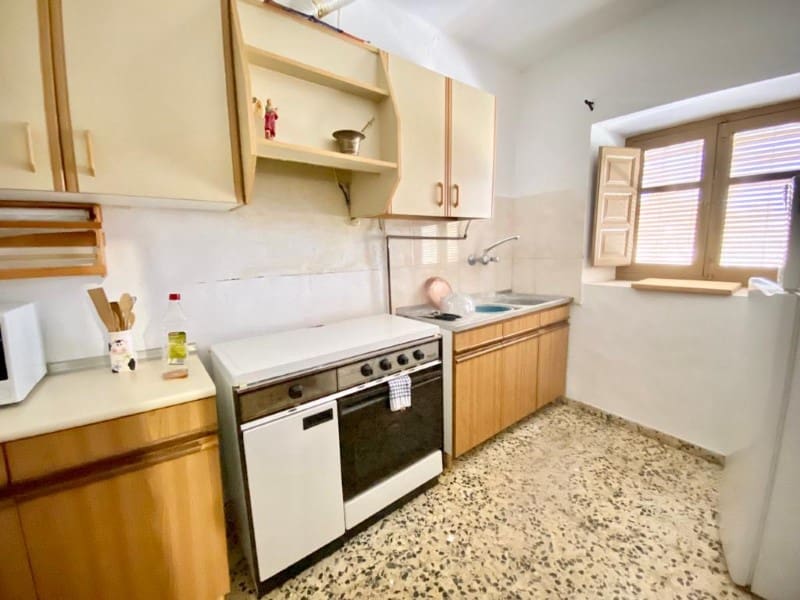 6 soveværelse Byhus til salg i Alhama de Granada - € 85.000 (Ref: 7078783)