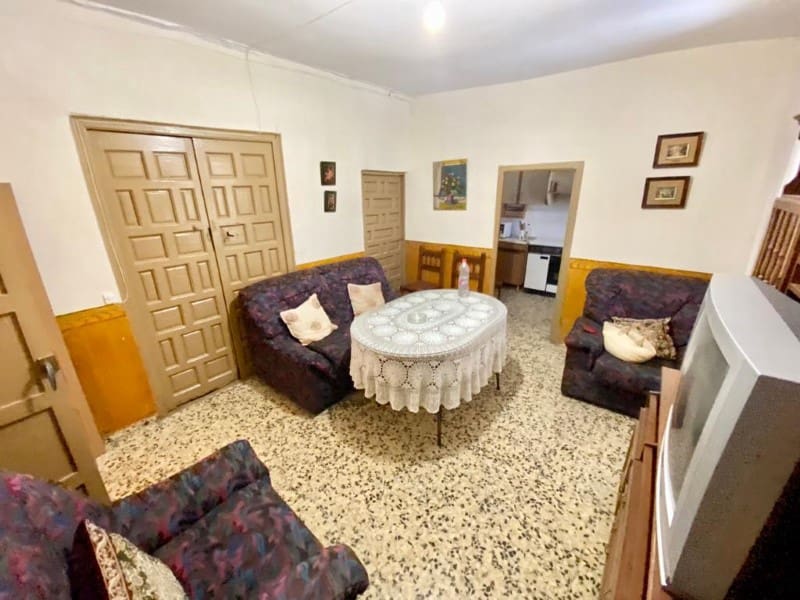 6 soveværelse Byhus til salg i Alhama de Granada - € 85.000 (Ref: 7078783)