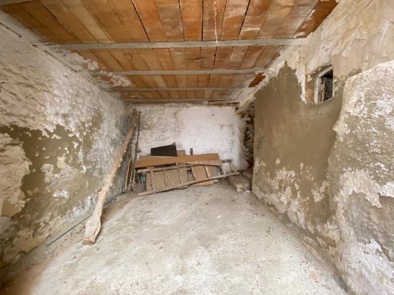 6 soveværelse Byhus til salg i Alhama de Granada - € 85.000 (Ref: 7078783)