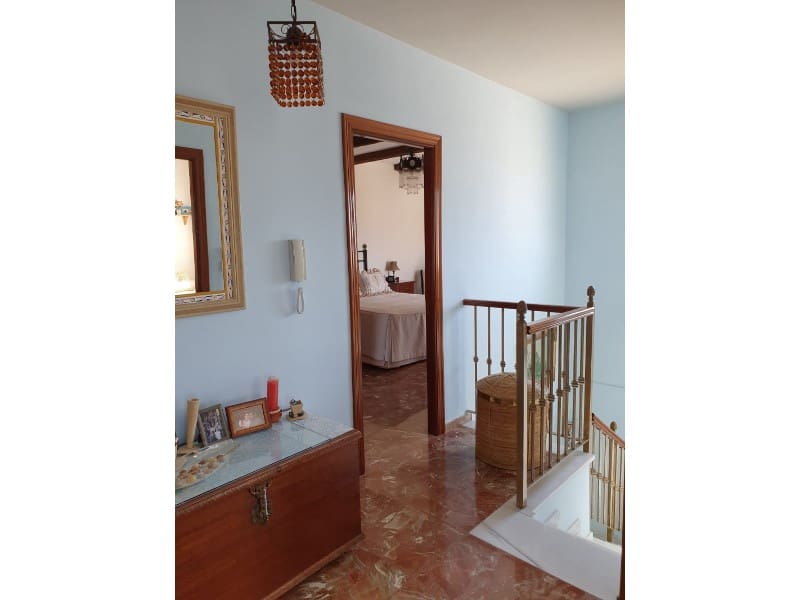 3 soveværelse Villa til salg i Torre del Mar med swimmingpool garage - € 630.000 (Ref: 7078784)