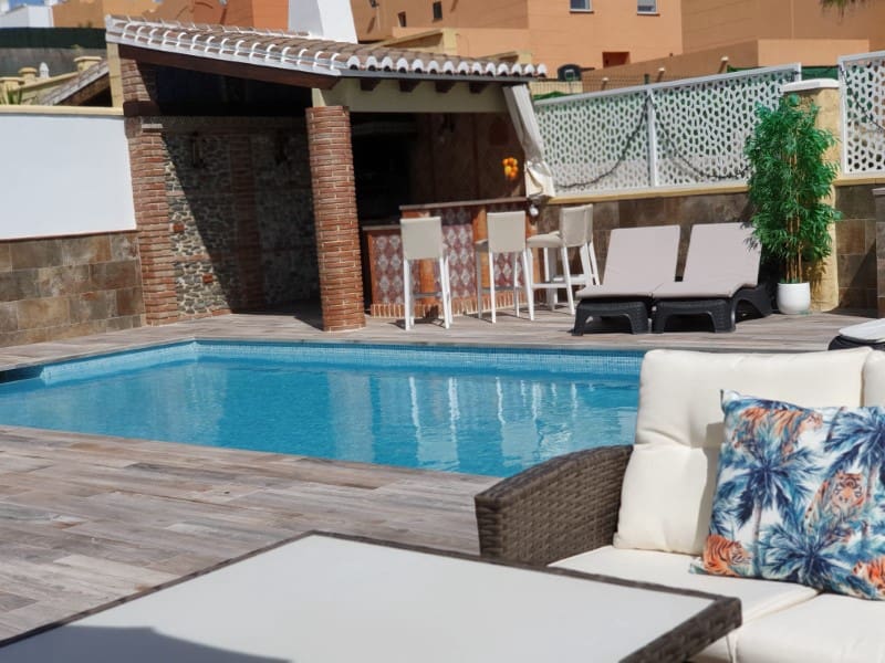 3 soveværelse Villa til salg i Torre del Mar med swimmingpool garage - € 630.000 (Ref: 7078784)