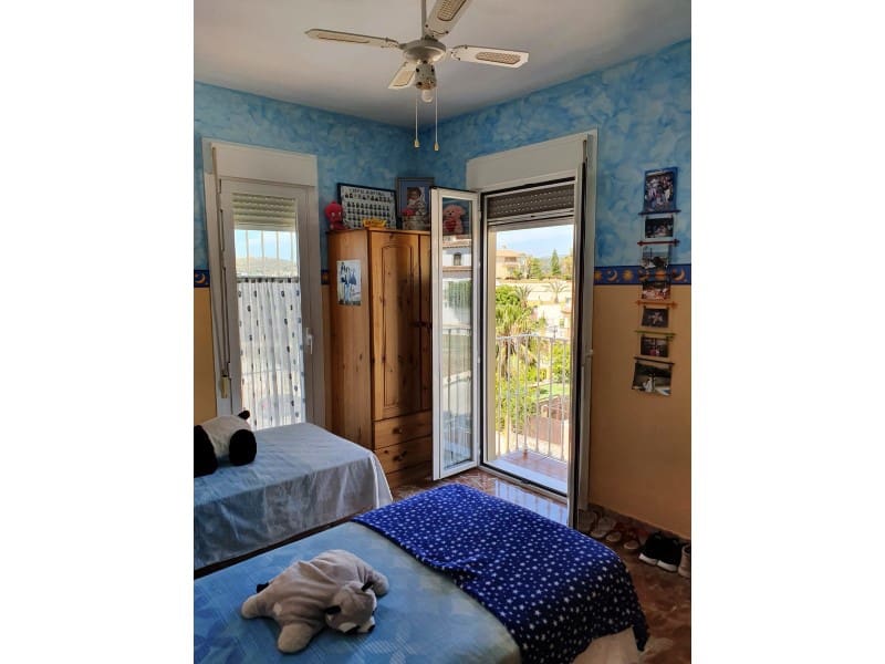 3 soveværelse Villa til salg i Torre del Mar med swimmingpool garage - € 630.000 (Ref: 7078784)