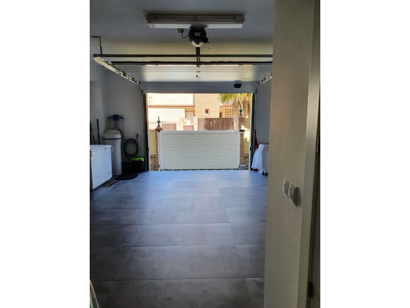 3 soveværelse Villa til salg i Torre del Mar med swimmingpool garage - € 630.000 (Ref: 7078784)