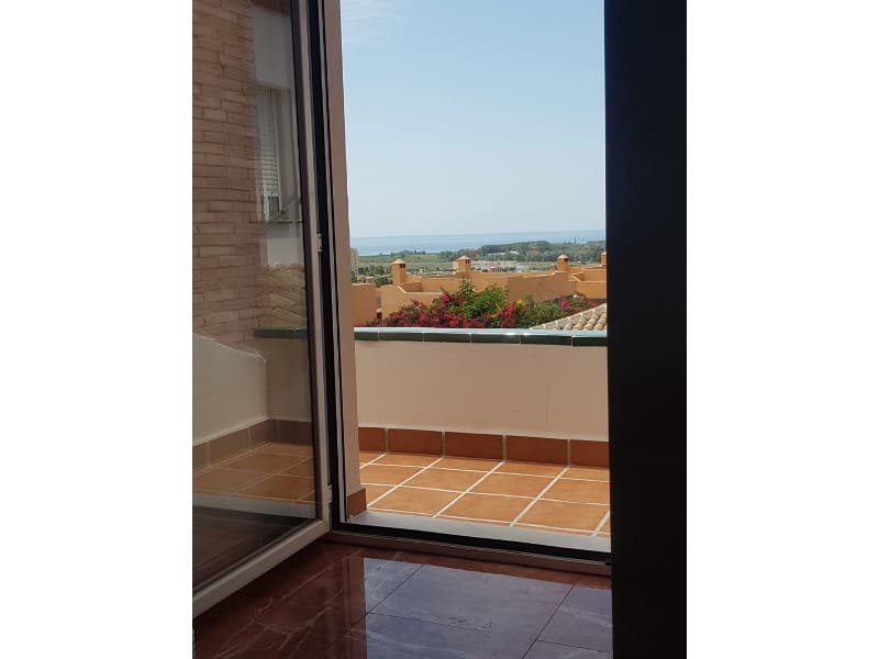 3 soveværelse Villa til salg i Torre del Mar med swimmingpool garage - € 630.000 (Ref: 7078784)