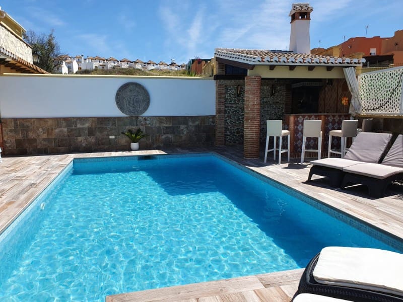 3 soveværelse Villa til salg i Torre del Mar med swimmingpool garage - € 630.000 (Ref: 7078784)