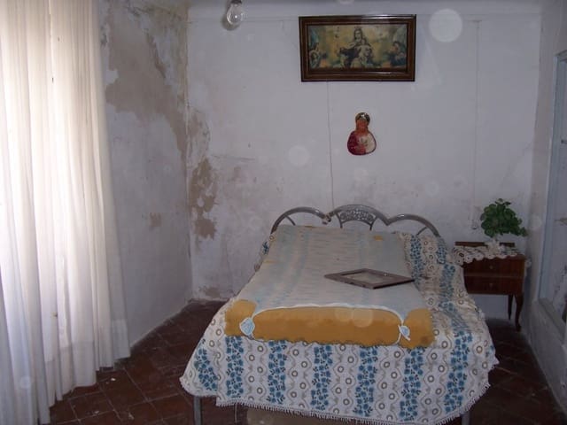 3 chambre Maison de Ville à vendre à Espejo - 36 000 € (Ref: 742962)