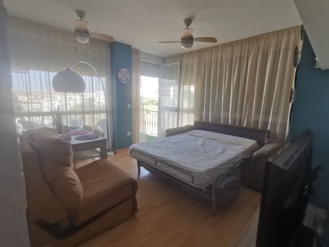 1 soveværelse Lejlighed til leje i Urbanización Santa Rosa, Torrox med swimmingpool garage - € 650 (Ref: 7572283)