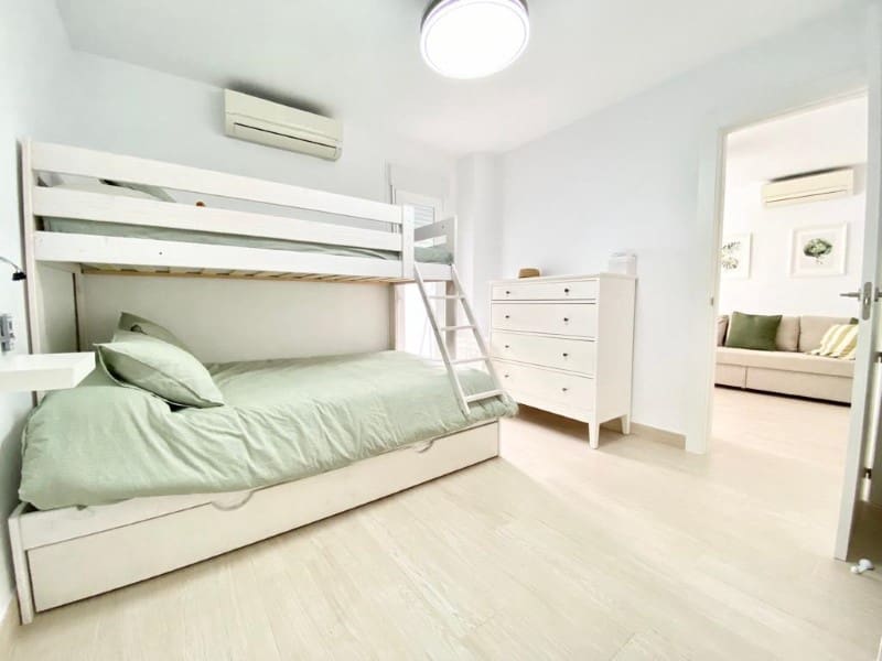 1 sypialnia Mieszkanie do wynajęcia w Torre del Mar z basenem garażem - 850 € (Ref: 7722633)