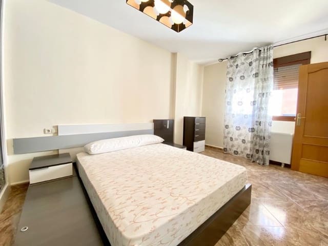 4 bedroom Flat for sale in Alhama de Granada with garage - € 110,000 (Ref: 7784209)