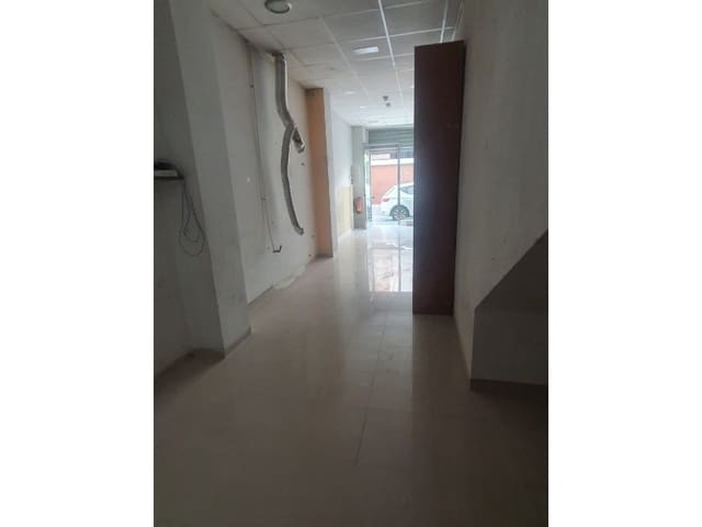 Erhverv til salg i Vélez-Málaga - € 140.000 (Ref: 7829192)