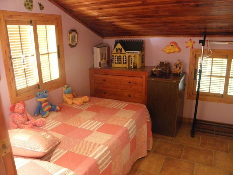 4 soverom Finca/Herregård til salgs i Arenas del Rey med svømmebasseng garasje - € 550 000 (Ref: 7842411)