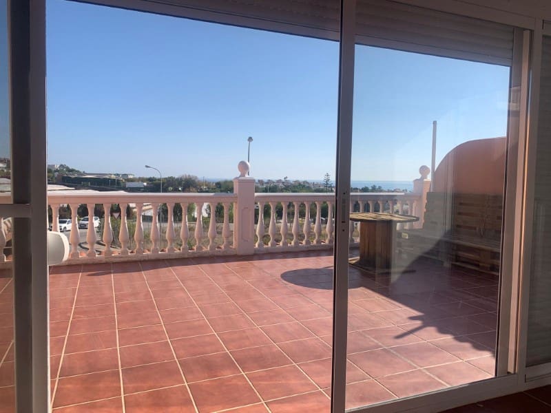 3 sypialnia Willa na sprzedaż w Torrox Park z basenem - 330 000 € (Ref: 7894837)