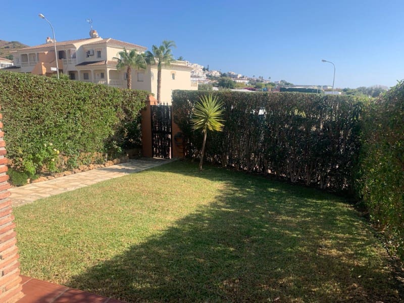 3 sypialnia Willa na sprzedaż w Torrox Park z basenem - 330 000 € (Ref: 7894837)
