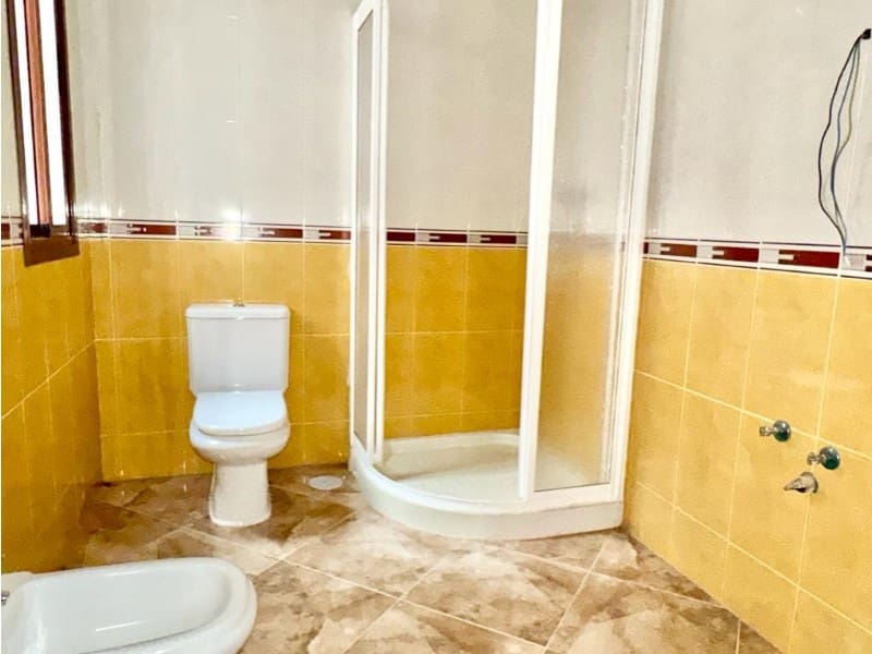 4 chambre Appartement à vendre à Alhama de Granada avec garage - 115 000 € (Ref: 7901432)