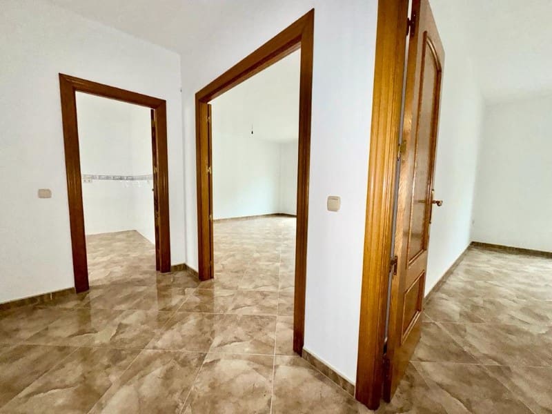 4 chambre Appartement à vendre à Alhama de Granada avec garage - 115 000 € (Ref: 7901432)