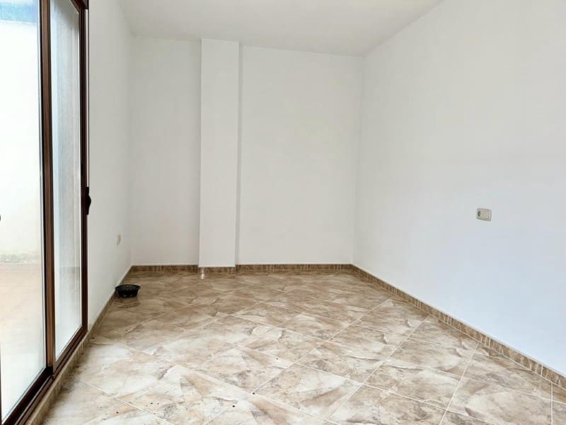 4 chambre Appartement à vendre à Alhama de Granada avec garage - 115 000 € (Ref: 7901432)
