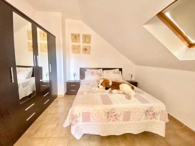 3 soverom Leilighet til leie i Mezquitilla, Vélez-Málaga med garasje - € 850 (Ref: 7982508)