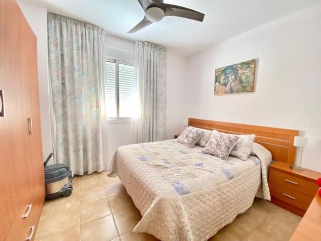 3 soverom Leilighet til leie i Mezquitilla, Vélez-Málaga med garasje - € 850 (Ref: 7982508)