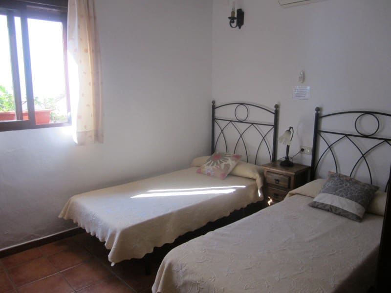 3 Zimmer Ferienvilla in Nerja mit Pool - 1.500 € (Ref: 8044901)