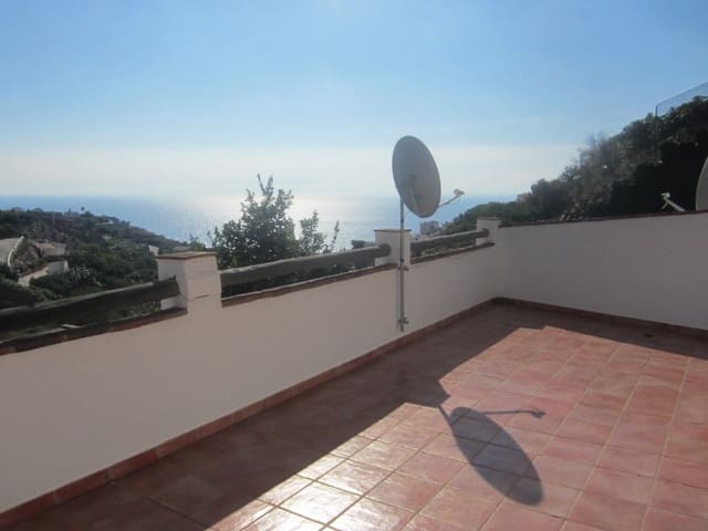 3 camera da letto Villa da affitare come casa vacanza in Centro, Nerja con piscina - 1.500 € (Rif: 8044901)