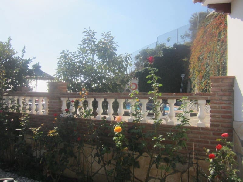 3 Zimmer Ferienvilla in Nerja mit Pool - 1.500 € (Ref: 8044901)