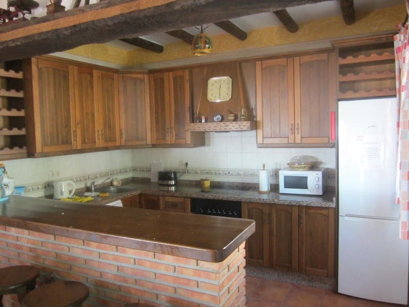 3 Zimmer Ferienvilla in Nerja mit Pool - 1.500 € (Ref: 8044901)